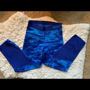 Nike pro Dri fit cropped tights